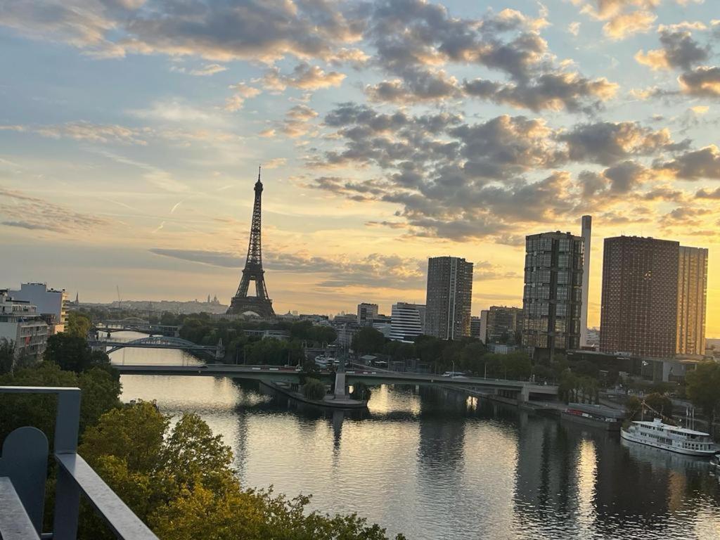 Appartement Vue Tour Eiffel Paris 16 Eme Экстерьер фото